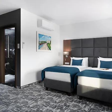 Korona & Wellness Hotel