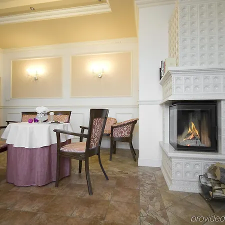 Korona & Wellness Hotel 4*